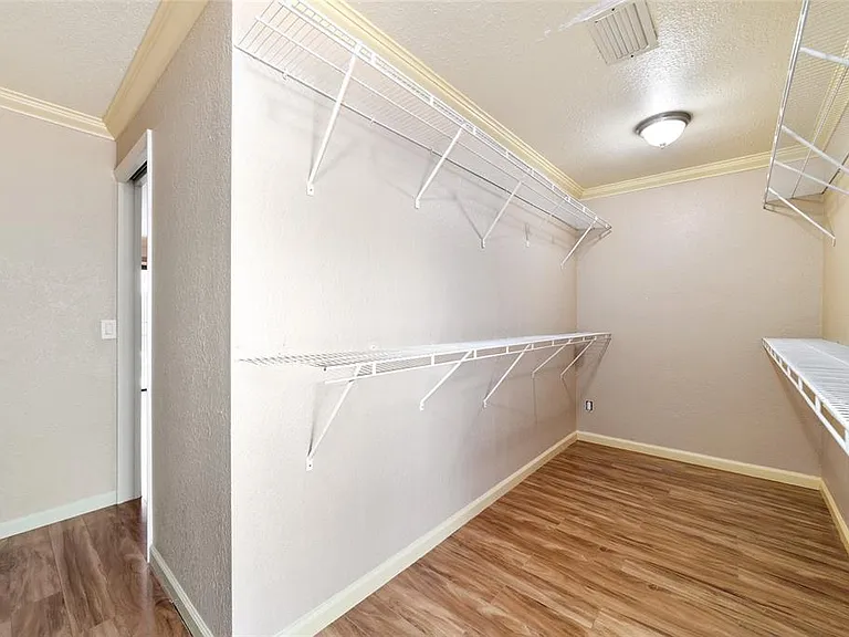 5330 Kings Ct — Photo 38