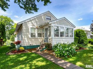 2004 44th St, Rock Island, IL 61201