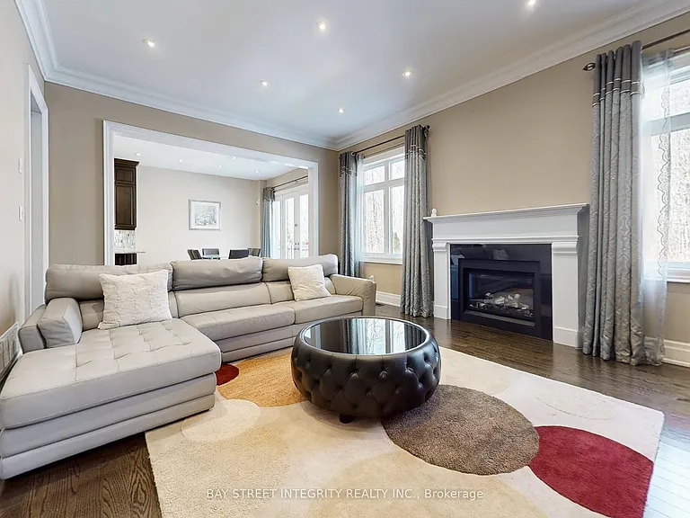 57 Strawbridge Farm Dr — Photo 3