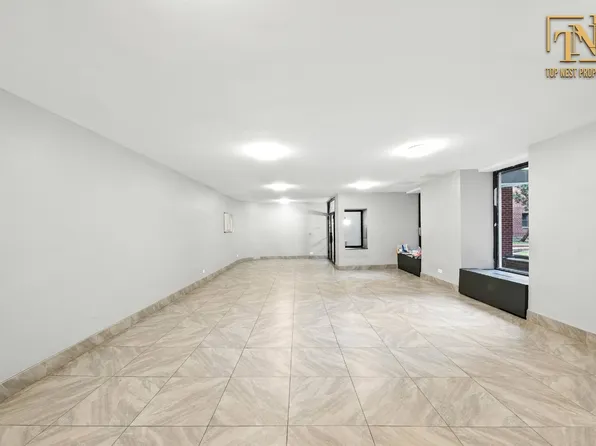 1200 East 53rd Street image 13 of 14