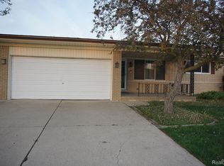 36464 Jeffrey Dr, Sterling Heights, MI
