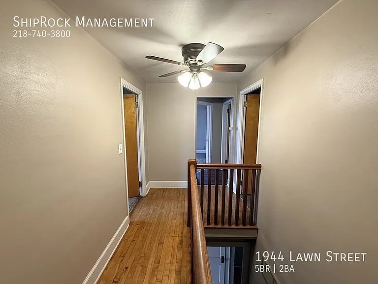 1944 Lawn St — Photo 14