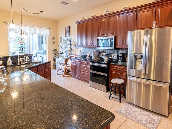 3rd image of 5433 Hogan Ln