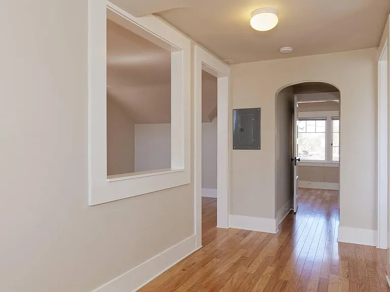 5807 Lawton Ave #UPPER — Photo 3