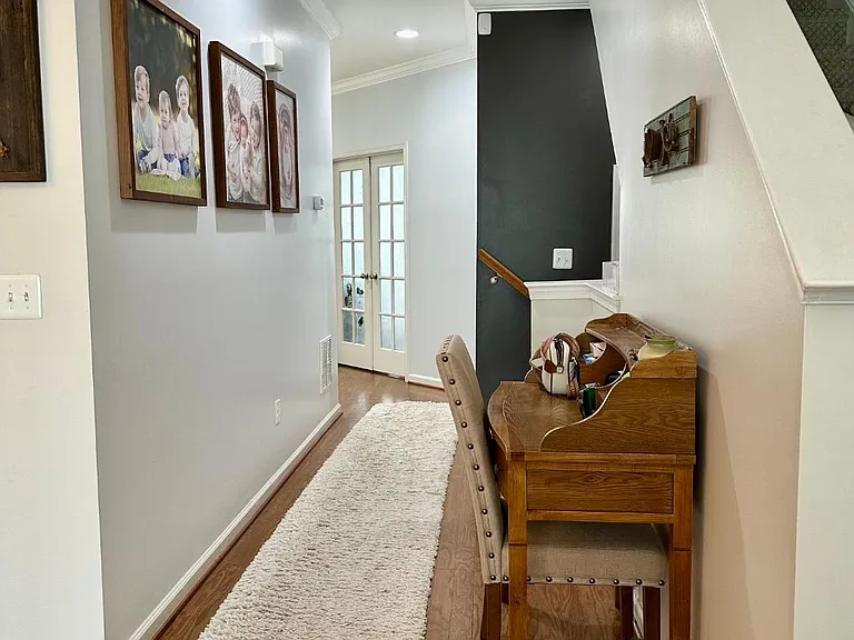 104 Notions Ct — Photo 1