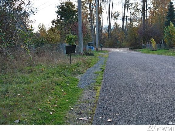 4th image of 9011 9th Ave E