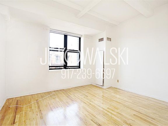 2nd image of 156 Bleecker St #7HW