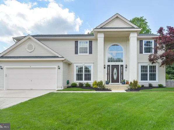 9 Columbia Dr, Marlton, NJ 08053