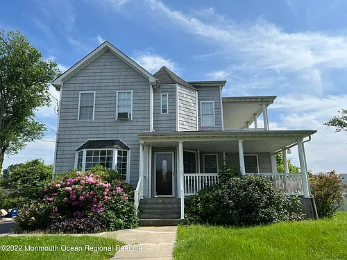 9 Berg Ave Photo 1