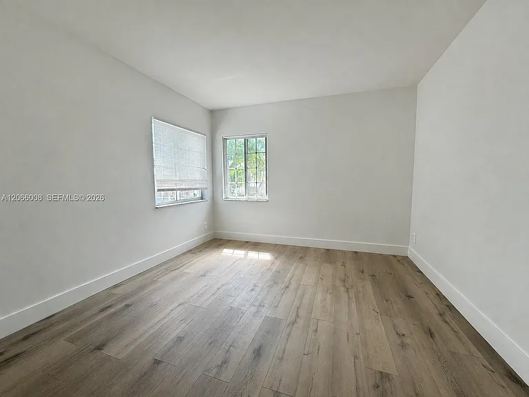 2050 Madeira Dr — Photo 6