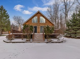 14287 Fagan Rd, Holly, MI 48442