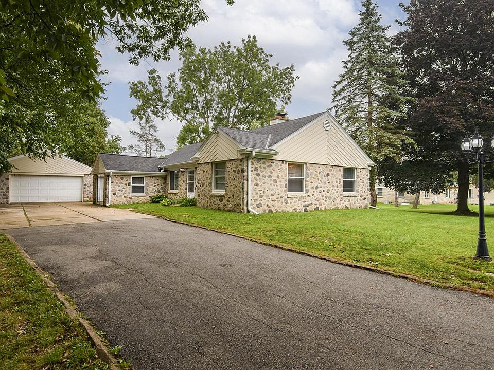 1st image of 3260 S 124th STREET