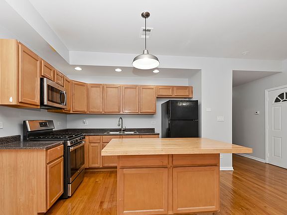 4th image of 6631-6633 S Woodlawn Ave #6631-1N
