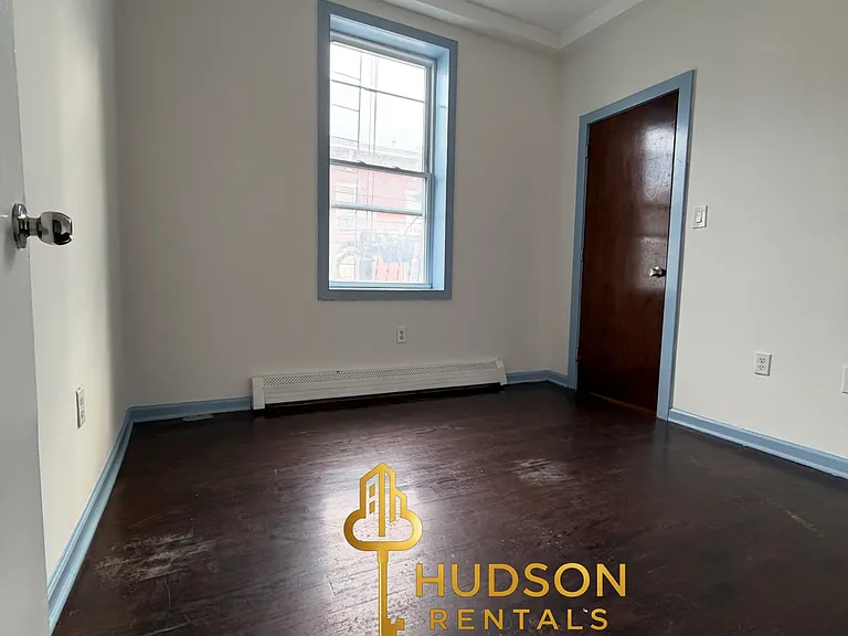 93 Grant Ave #3 — Photo 3