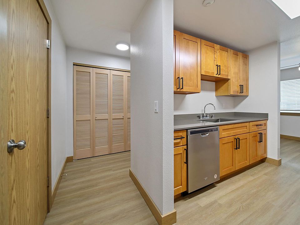 Nantucket Gardens Apartments 18534 52nd Ave W Lynnwood WA Zillow