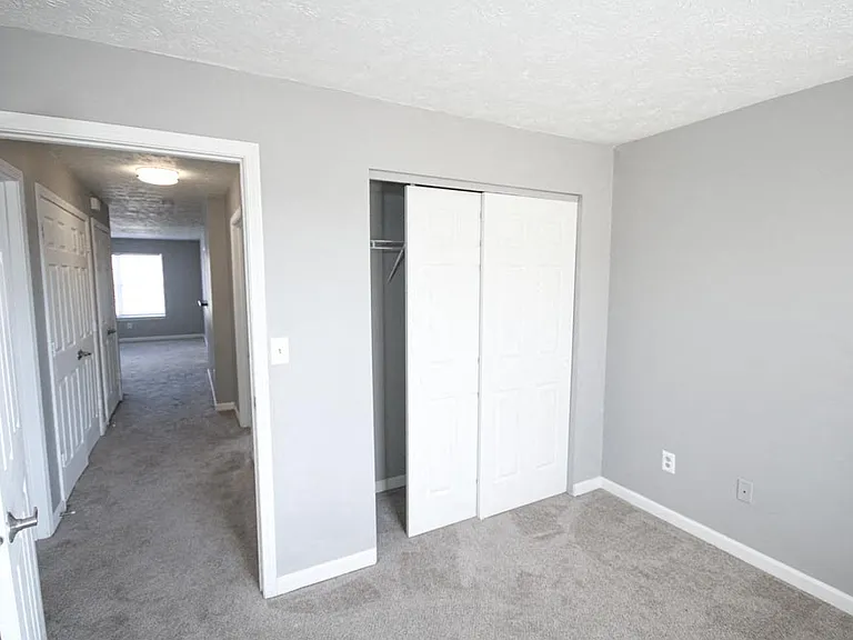 393 N County Road 300 E — Photo 23