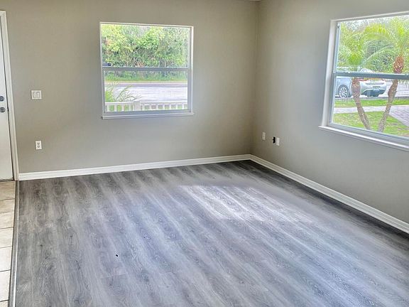 3rd image of 2187 Harrison St #12