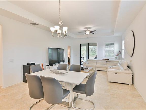 5th image of 11440 Leland Groves Dr