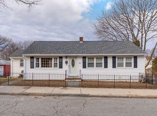 10 Bourque St, Lawrence, MA 01843