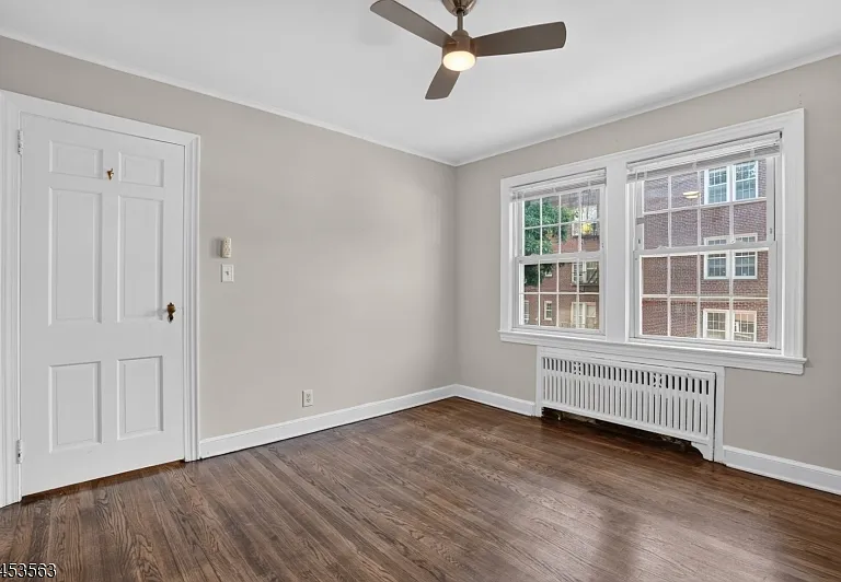 180 Summit Ave #E4 — Photo 4