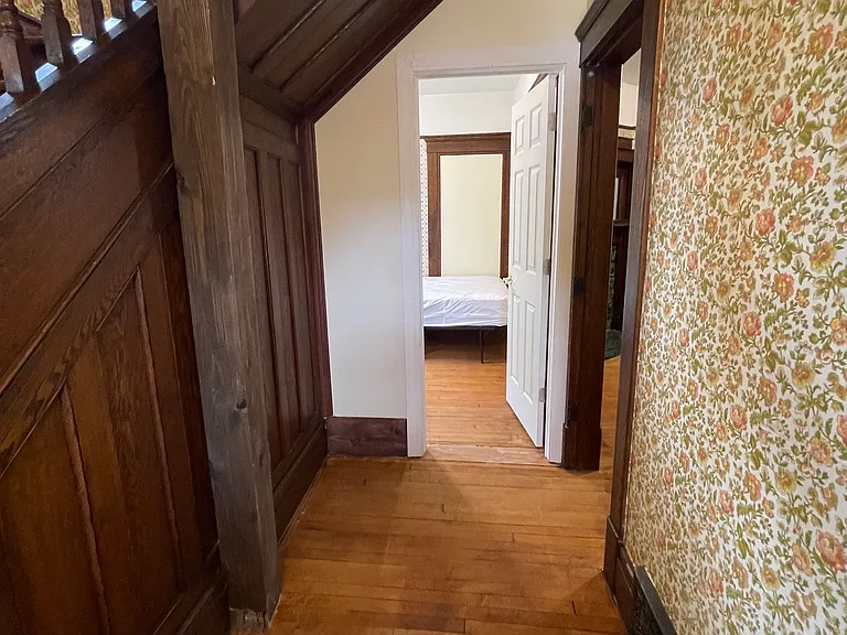 710 S Main St — Photo 3