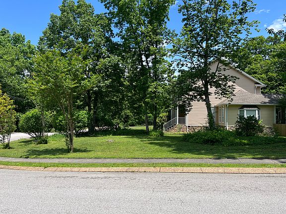 5th image of 2126 Mountain Hollow Dr