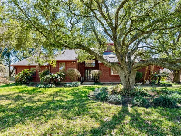 2104 Airline Drive, Friendswood, TX 77546