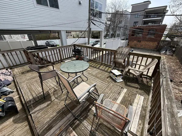 517 E 8th St #1, Boston, MA 02127