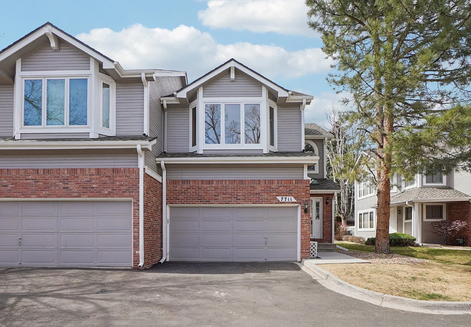 2 bed, 3.5 bath, 2372 sqft, $2,950 — Photo 3
