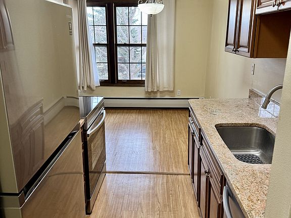 2nd image of 1006 Westbrooke Way