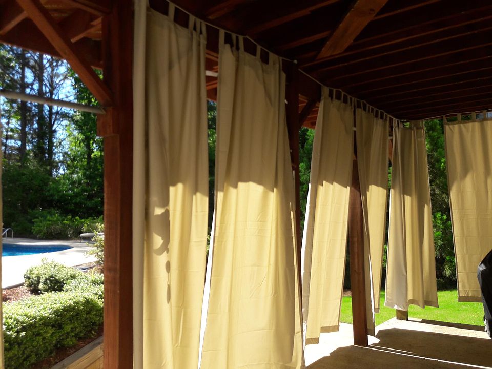 Patio/View to backyard