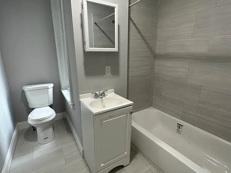 451 W Penn St #1 — Photo 4