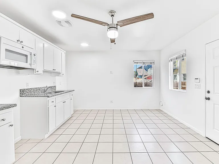 319 Hermosa Ave — Photo 3