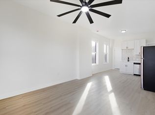 1322 W Ohio St #2, Chicago, IL 60642