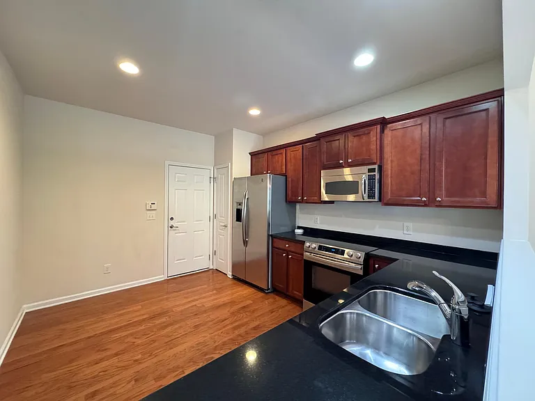 8319 Deckbar Pl — Photo 10