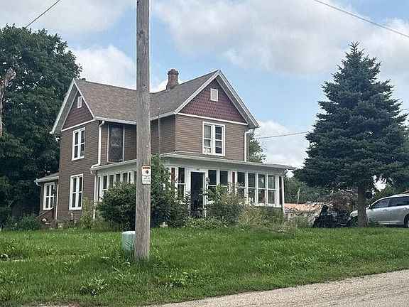 3rd image of 109 E Cordelia St