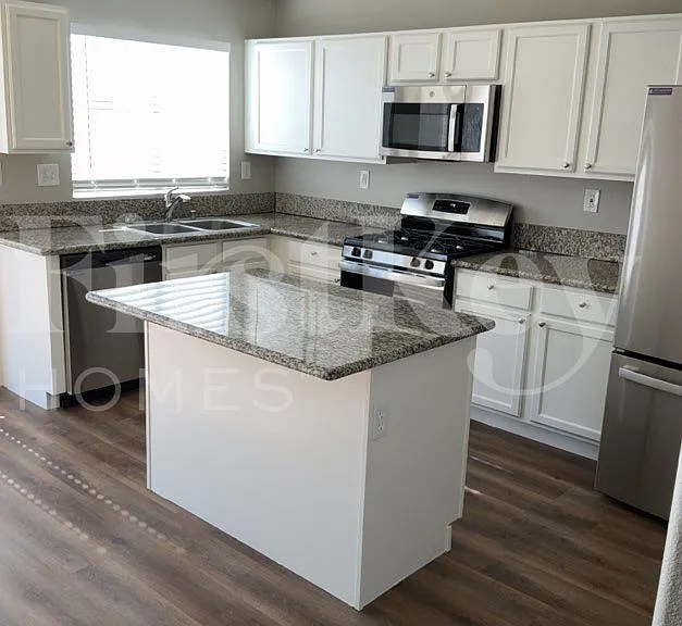 2549 Rosy Sunrise St — Photo 6