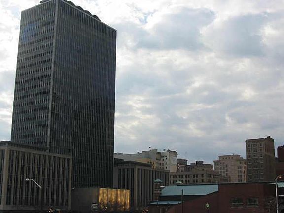 4th image of 355 E Ohio St Suite 219