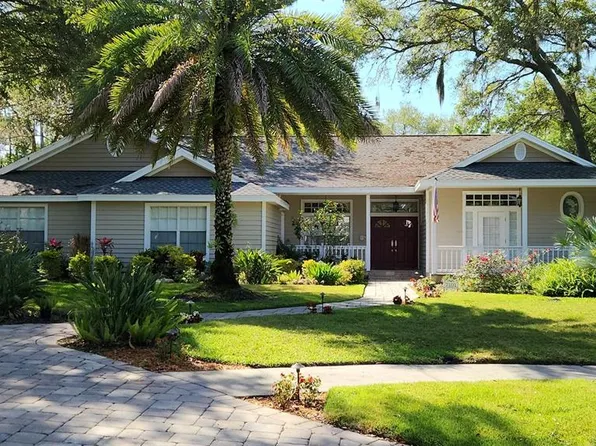 7101 Savoy Ct, Seminole, FL 33776