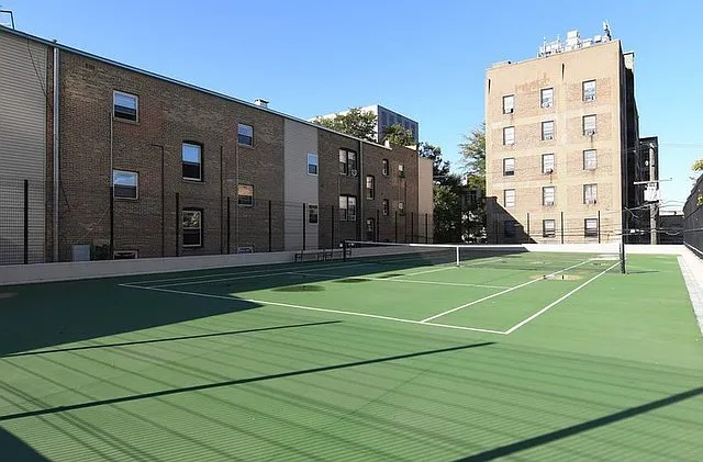 3930 N Pine Grove Ave #2004 — Photo 17