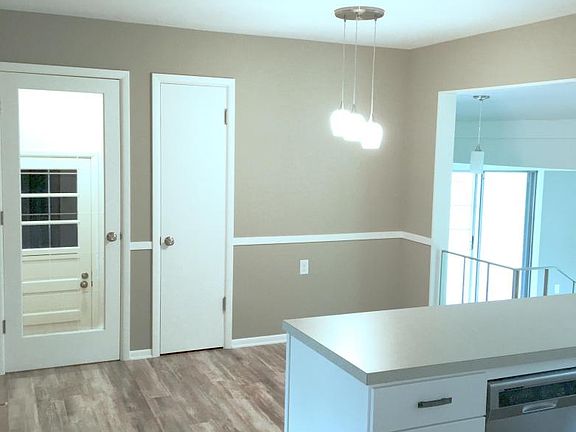 2nd image of 3680 Yellowstone Dr SW