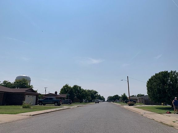 5th image of 938 Sierra Dr