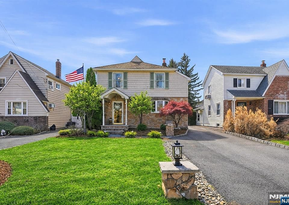 1st image of 30 Lincoln Ave