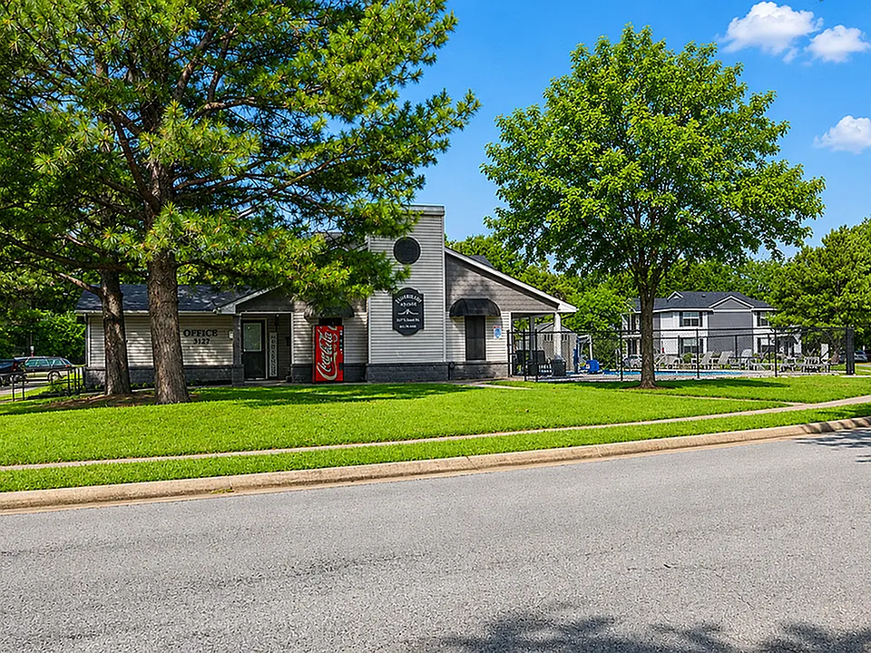 Chamberland Square Apartments