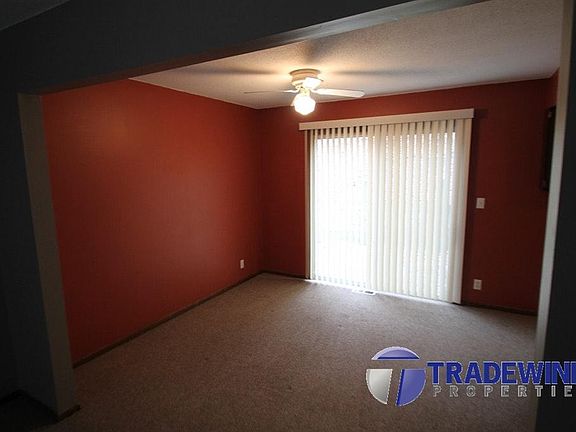 4th image of 2106 Highwood Ave E