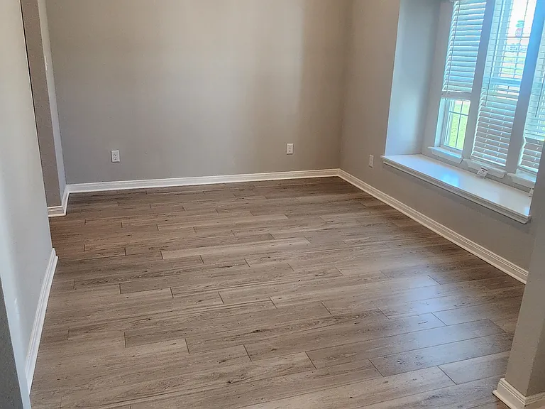 11505 Orbital St — Photo 8