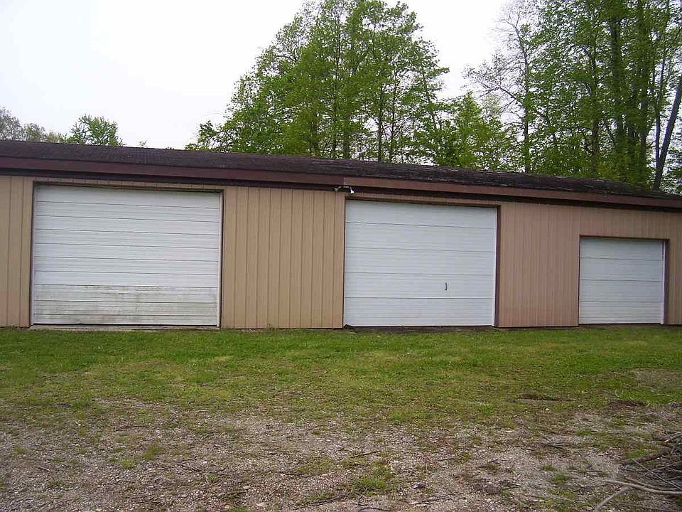 2nd image of 7928 E Division Rd