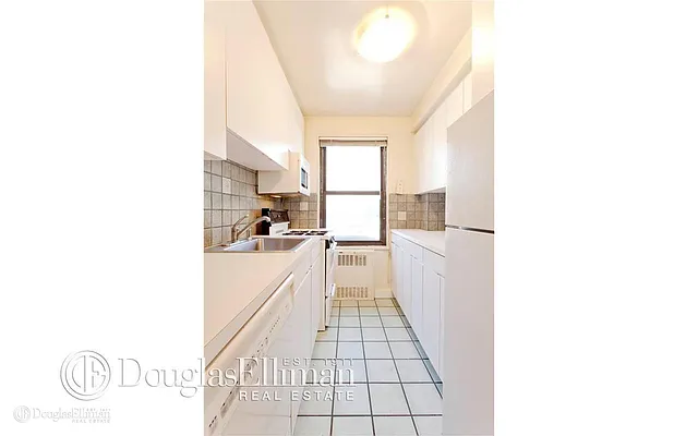 Rented by Douglas Elliman | media 18