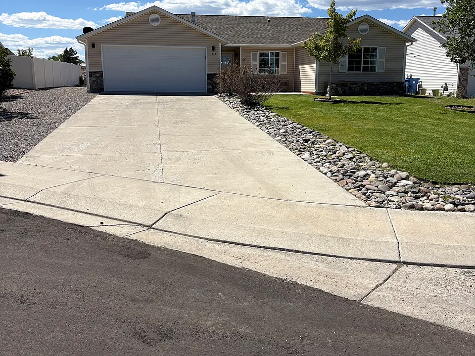 1512 Branding Iron Dr