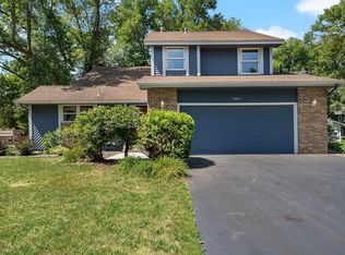 7007 Sandy Hook Cir, Chanhassen, MN 55317